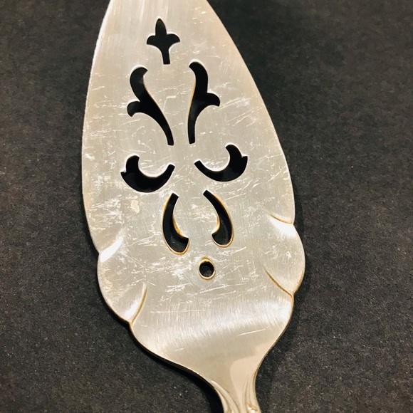 Vintage International Silverplate Pie Cake Server 10.5” - Picture 2 of 8